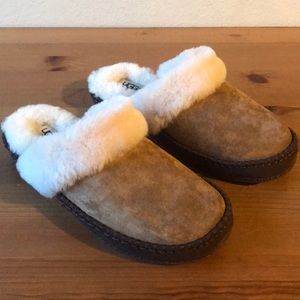 ❣️HP 10/25❣️UGG Women's Aira Fur Trimmed Slipper